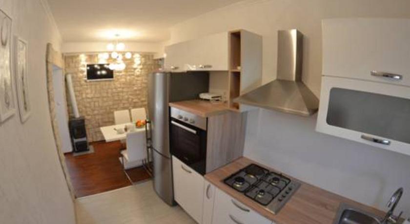 Apartment Beg Раб Екстериор снимка