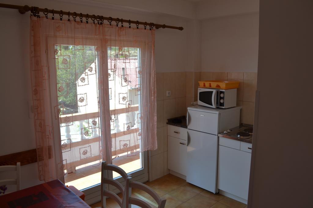 Apartment Beg Раб Стая снимка