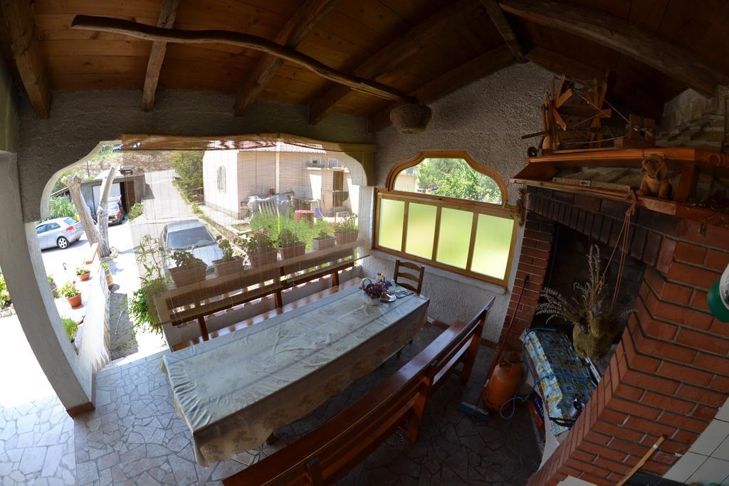 Apartment Beg Раб Екстериор снимка