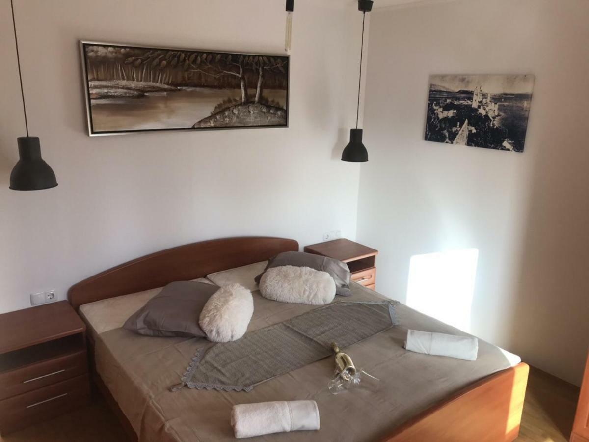 Apartment Beg Раб Екстериор снимка