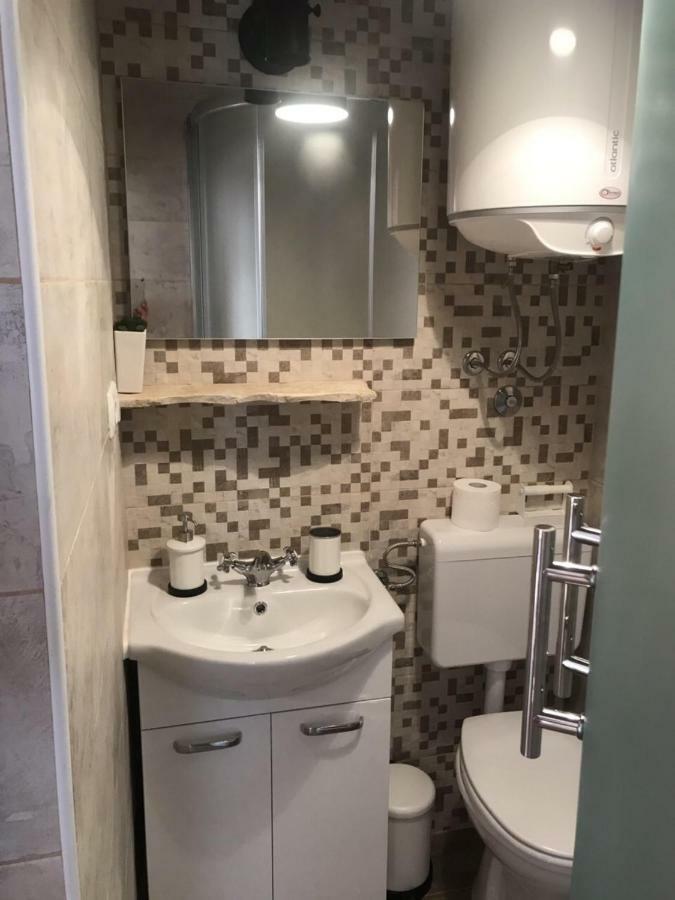 Apartment Beg Раб Екстериор снимка