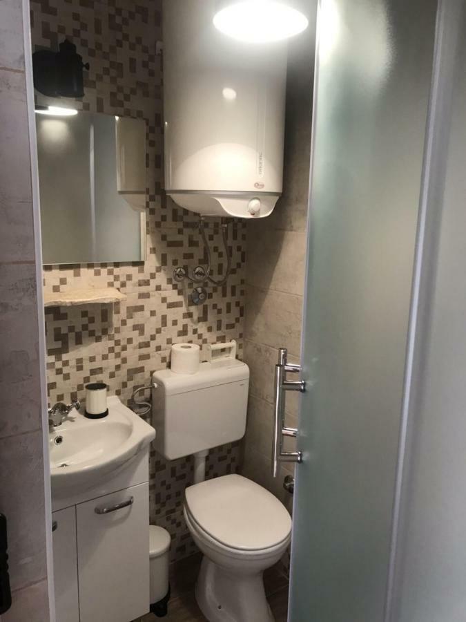 Apartment Beg Раб Екстериор снимка