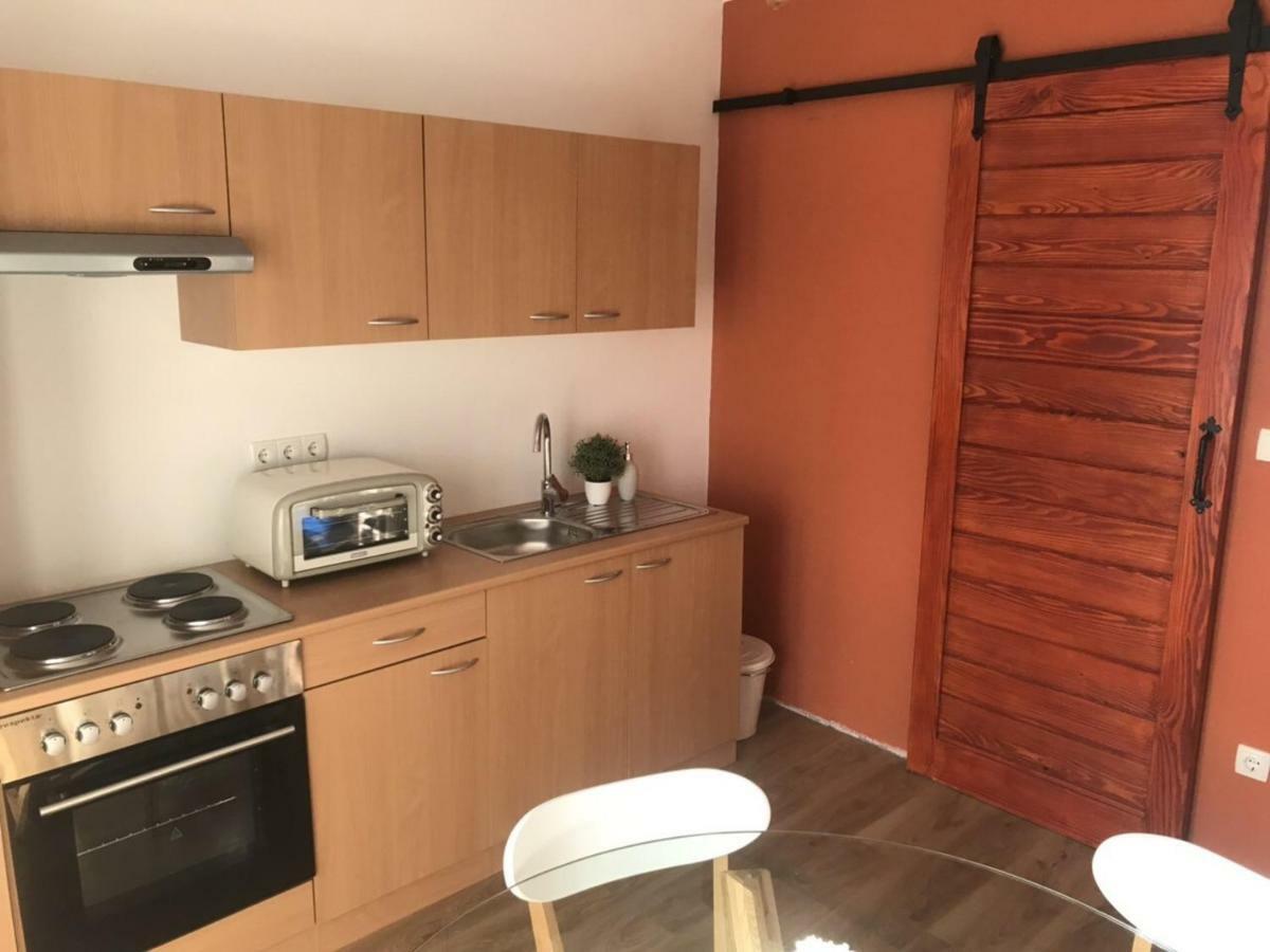 Apartment Beg Раб Екстериор снимка