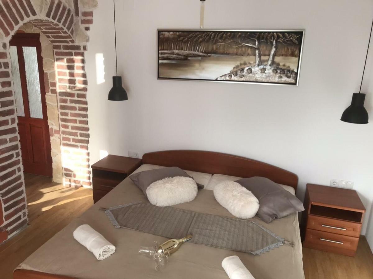 Apartment Beg Раб Екстериор снимка