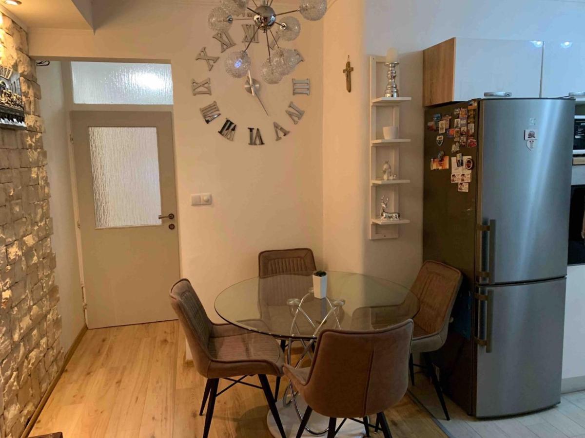 Apartment Beg Раб Екстериор снимка