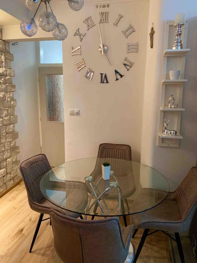 Apartment Beg Раб Екстериор снимка